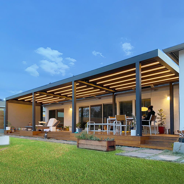 Pergola für den Außenbereich mit LED-Licht